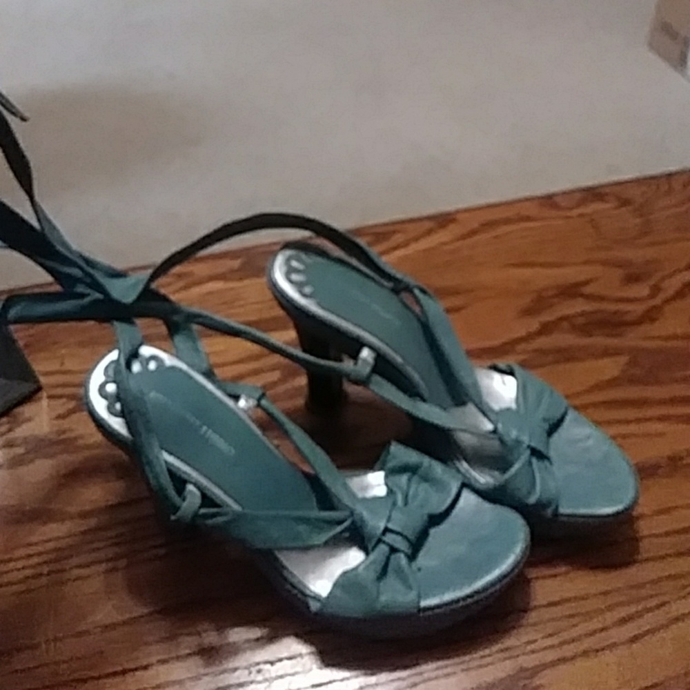 Turqouise heel